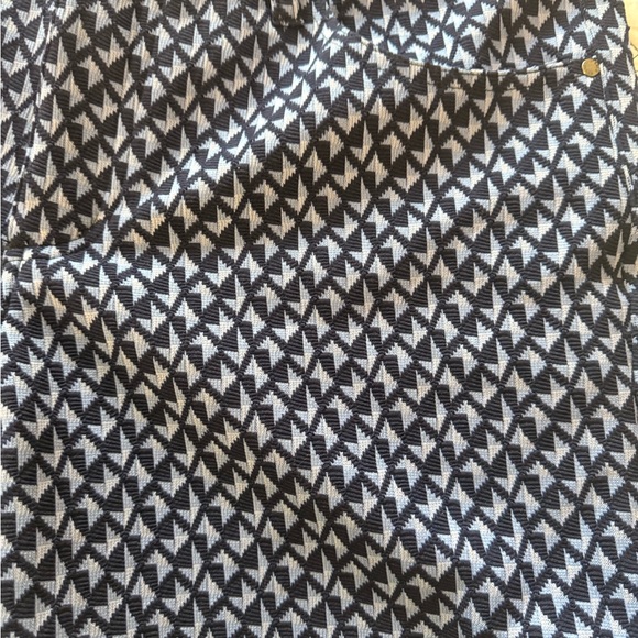 Men's Blue Patterned Flat Front Shorts - Picture 4 of 4